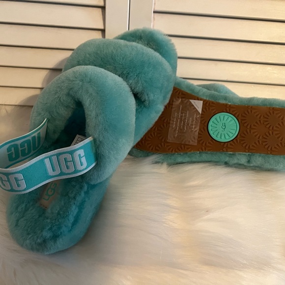 Oh Yeah Double Strap Slides…Never Worn - Picture 1 of 5